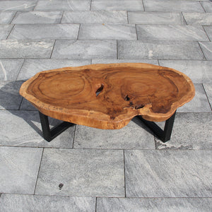 Großer Salontisch: Hochwertiger Couchtisch aus massivem Holz für Ihr Wohnzimmer