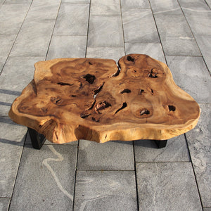 Baumscheibe Couchtische in Perfektion – Drei Meisterwerke aus massivem Akazienholz