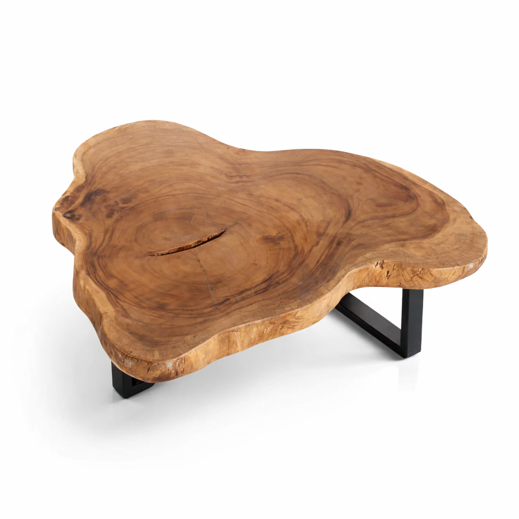 Akazie-Baumscheibe-Couchtisch (110 × 100 × 43 cm, 9 cm starke Platte) mit herzförmiger Wolken-Naturform, echter Baumkante und honigbrauner Maserung, Massivholz-Unikat für Wohnzimmer mit Ecksofa oder L-Sofa in der Schweiz