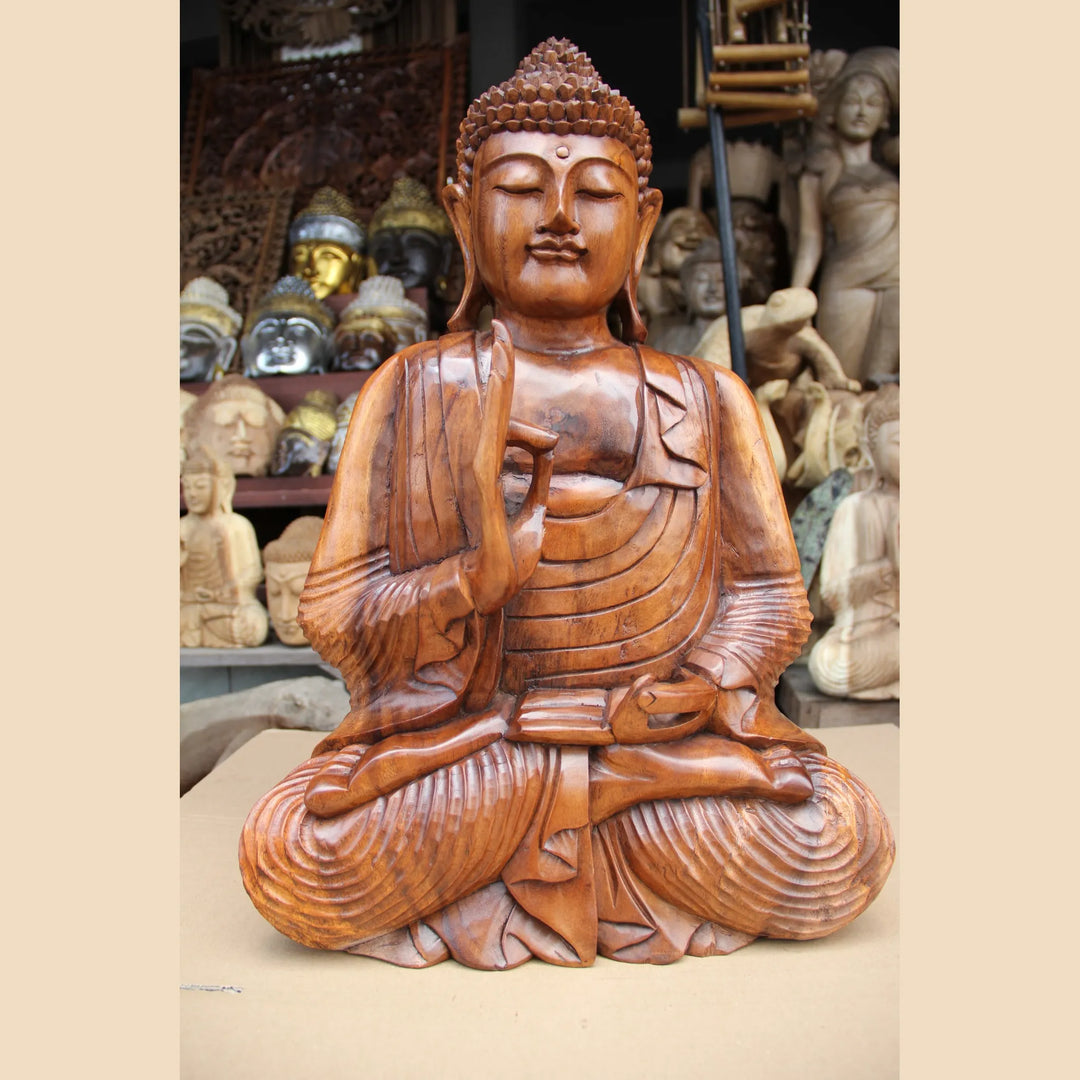 Buddha Holzskulptur 60 cm aus massiver Akazie mit Varada Mudra, handgeschnitzte naturbelassene Buddha Figur für Wohnzimmer, Meditationsraum, Eingang oder Garten in der Schweiz
