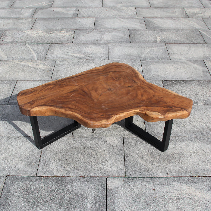 Couchtisch Holz – Akazie Baumscheibe 121×80 cm, Baumkante, Unikat