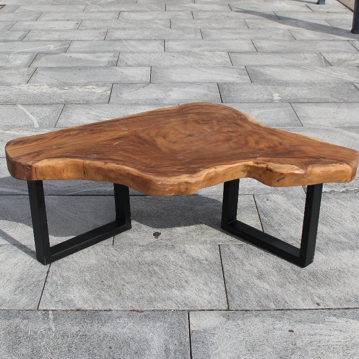 Couchtisch Holz – Akazie Baumscheibe 121×80 cm, Baumkante, Unikat 121cm