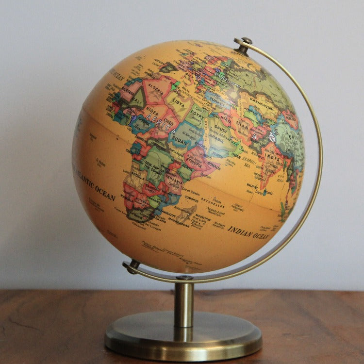 Antik Globus Deko 20 cm – kleiner Vintage-Globus als Tisch- und Büro-Deko für Wohnzimmer, Home-Office oder Chefbüro, edles Geschenk für Reisefans, Lehrer und Geschäftsleute, online kaufen im Deko Shop Zürich, Schweiz