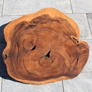 Tischplatte aus einem Baumscheibe, Salontisch dunkel, Couchtisch rund