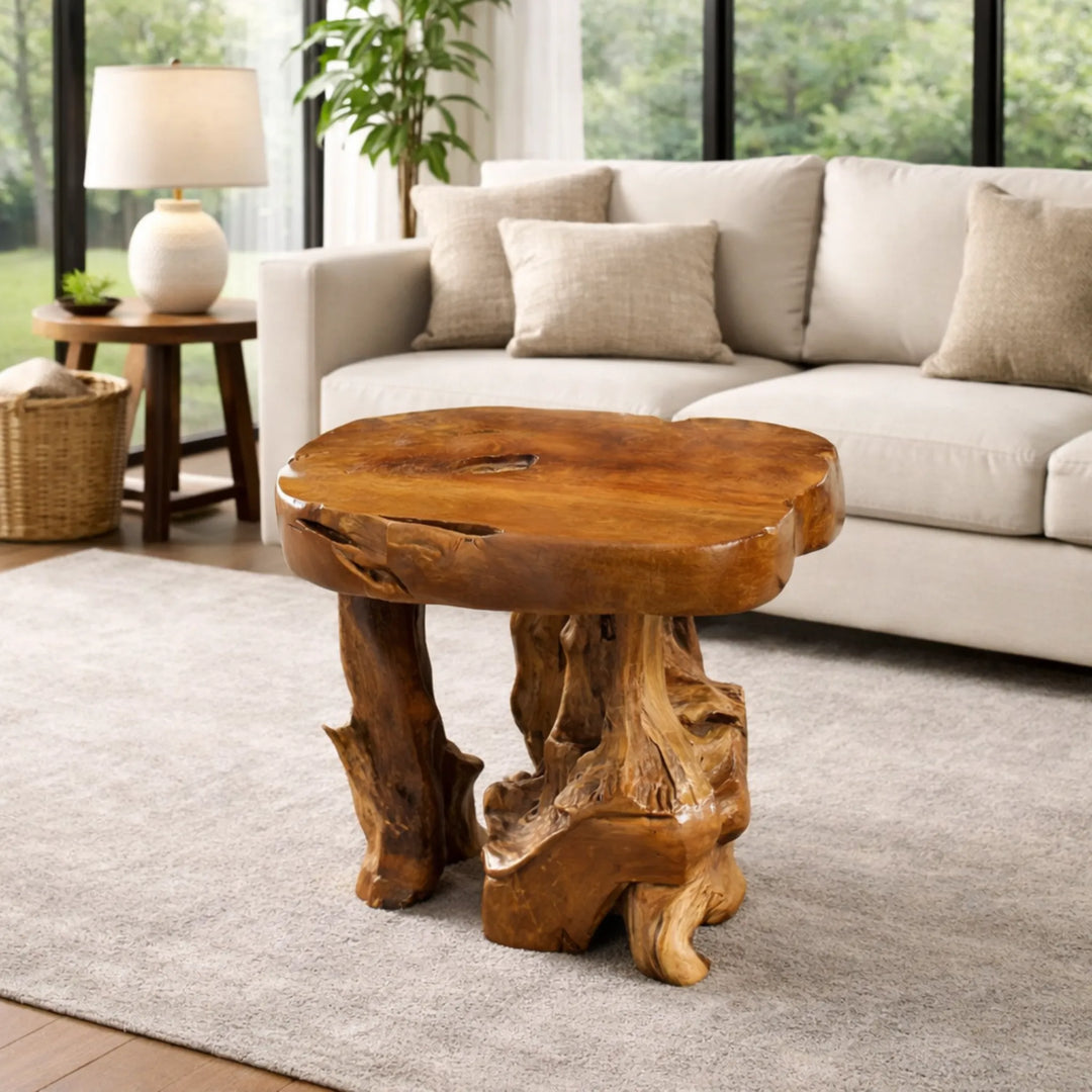 Kleiner Wurzelholz-Couchtisch aus massivem Teak (65 x 52 x 60 cm, ca. 8 cm starke Platte) in organischer Naturform, handgefertigtes Unikat als Beistelltisch für Sofa, Leseecke oder Balkon in der Schweiz