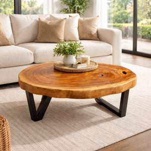 Kleiner Couchtisch aus heller Akazien-Baumscheibe (99 x 70 x 43 cm, 8 cm starke Platte) in organischer Nierenform, Massivholz-Unikat im skandinavischen Naturholz-Look für kleine Wohnzimmer und Leseecken in der Schweiz
