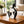 Load image into Gallery viewer, Schwarz-weisse Porzellanfiguren als Paar, elegante Tischdeko für Hochzeitstisch, Wohnzimmer oder Geschenk zum Jahrestag
