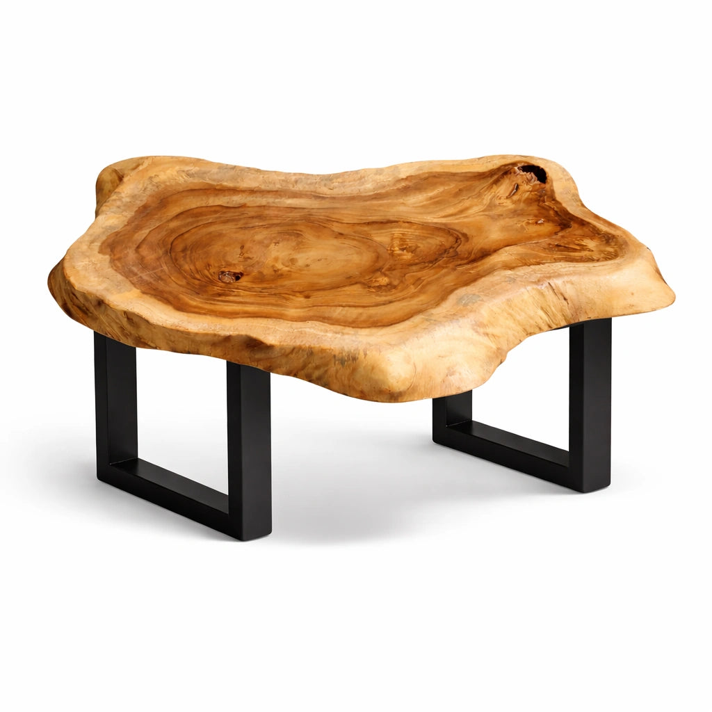 Heller Salontisch aus Akazie-Suar-Baumscheibe (118 × 87 cm, 8 cm starke Platte) mit Naturkante, rustikaler aber leichter Massivholz-Couchtisch im Vintage-Stil für Wohnzimmer, Lounge, Balkon oder Terrasse in der Schweiz