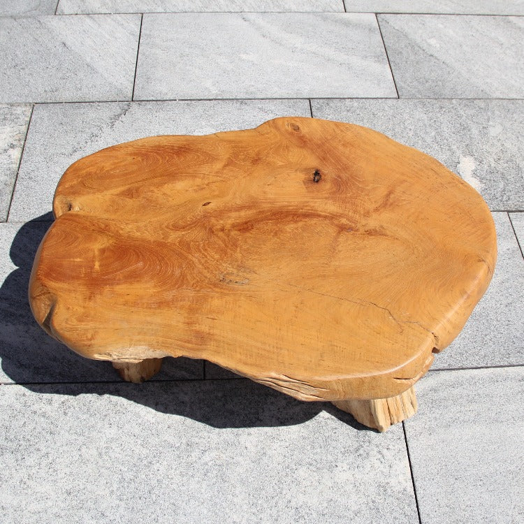 `Tatami-Tisch aus massiver Teakholz-Baumscheibe (60 x 60 x 25 cm, 7 cm starke Platte) für Bodensitzen, Teezeremonie und Meditation, chemiefreies Naturholz-Unikat als niedriger Couchtisch oder Pflanzentisch im Wohnzimmer, Wintergarten oder auf dem Balkon in der Schweiz`
