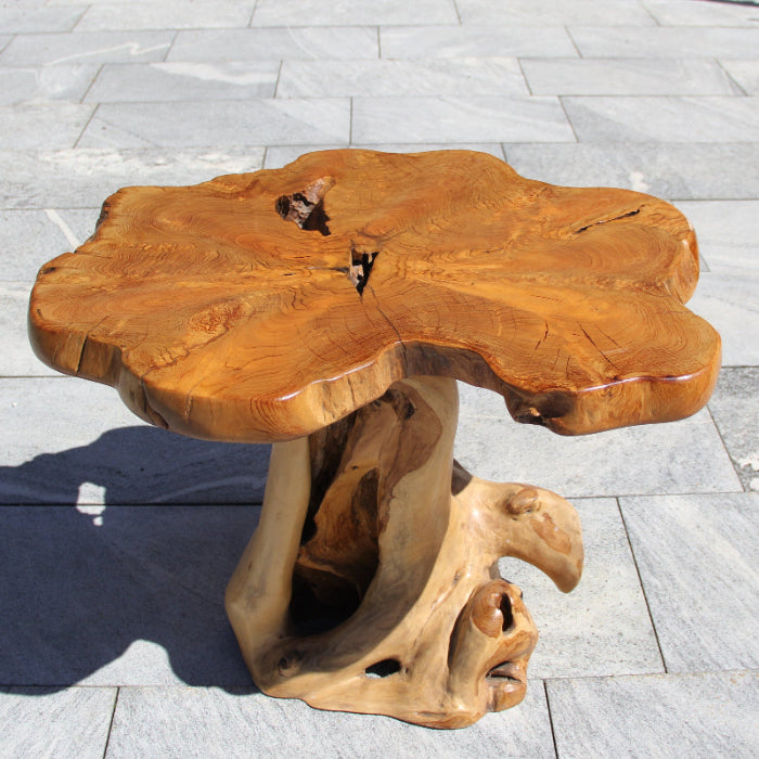 `Wetterfester Teakholz-Wurzeltisch mit organischer Blütenform (81 x 62 x 66 cm, 6 cm starke Platte), skulpturaler Massivholz-Couchtisch/Beistelltisch für Balkon, Wohnzimmer oder Lounge in der Schweiz`

