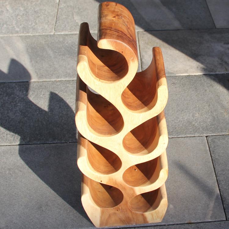 Weingestell aus massivem Akazienholz im skulpturalen Kaktus-Design (70 cm hoch, Platz für 8 Flaschen), handgefertigtes stehendes Weinregal aus Naturholz für Wohnzimmer, Esszimmer, Hausbar oder Restaurant in der Schweiz