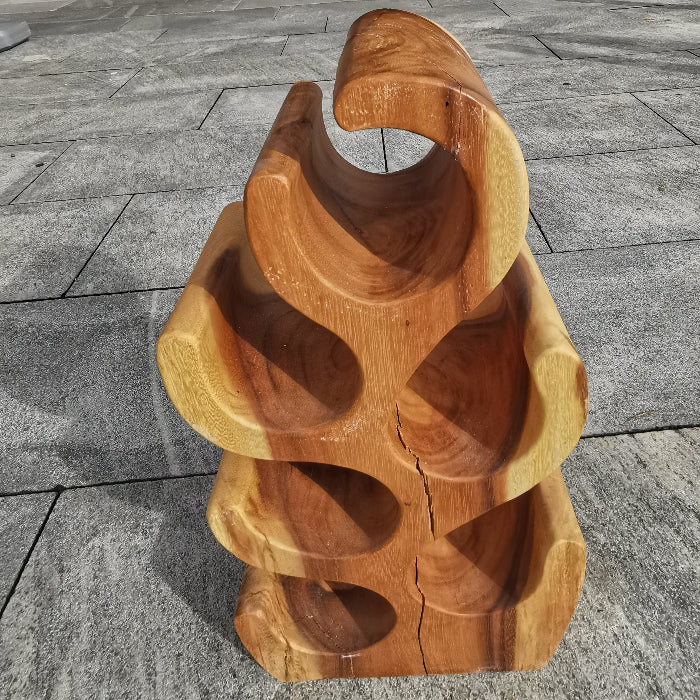 Kleiner Weinständer aus massivem Akazienholz (50 cm hoch, Platz für 6 Flaschen), handgefertigtes Naturholz-Weinregal für Wohn- und Esszimmer in der Schweiz