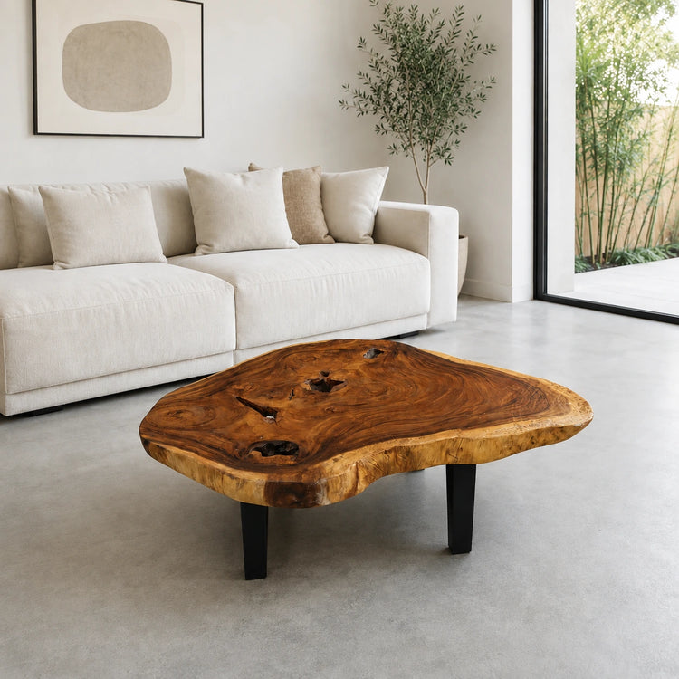 Baumstammtisch aus massiver Akazien-Baumscheibe (120 x 87 x 43 cm, 8 cm starke Platte) mit Naturkante, großer Naturholz-Salontisch als Couchtisch für Sofalandschaften, Loft-Wohnzimmer oder Wintergarten in der Schweiz